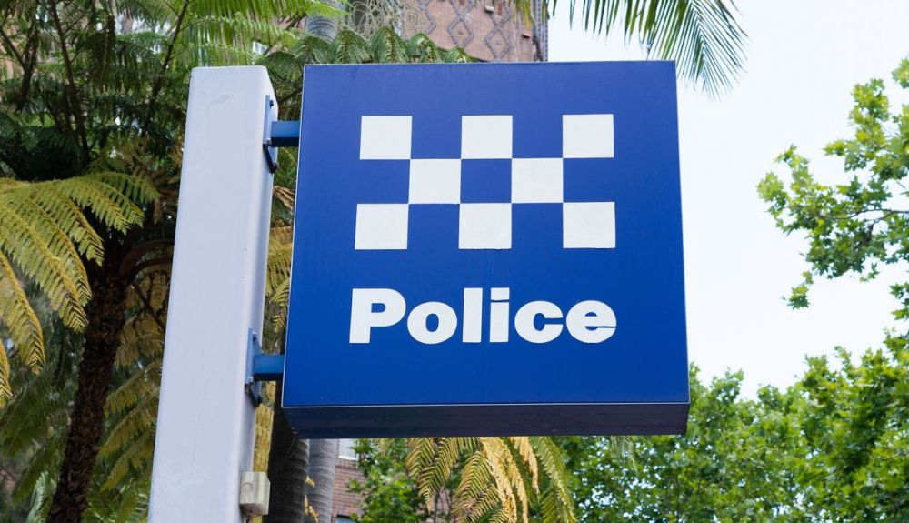 Señalización de la estación de policía australiana en Sydney. Señalización de la estación de policía australiana en Sydney.