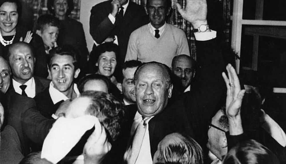 Oskar Schindler durante una de sus visitas a Israel. Oskar Schindler durante una de sus visitas a Israel.