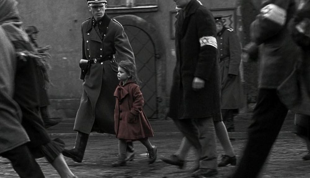La niña del vestido rojo está basada en una persona real. La niña del vestido rojo está basada en una persona real.