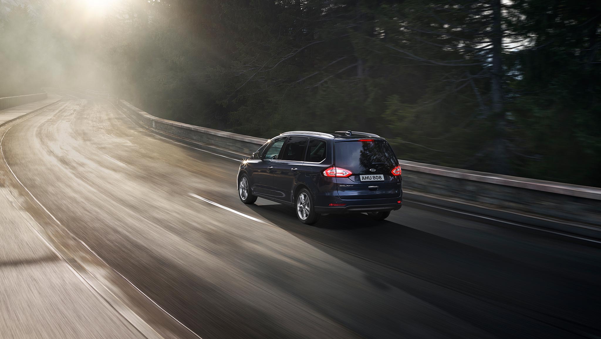 Ford S-Max Hybrid