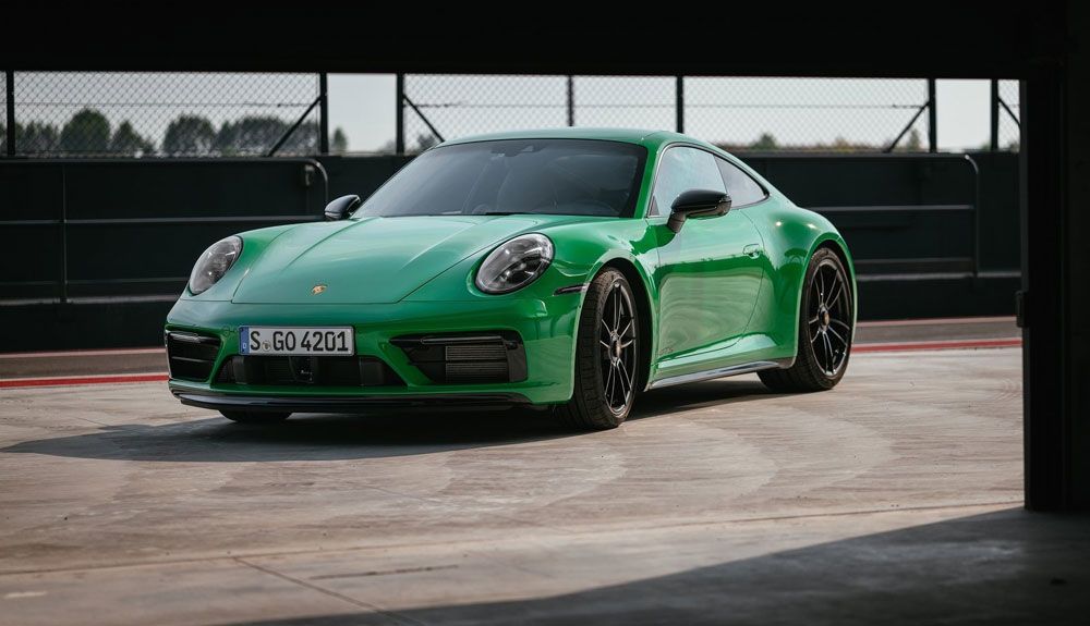 Porsche 911 Carrera GTS 2022 1600 01