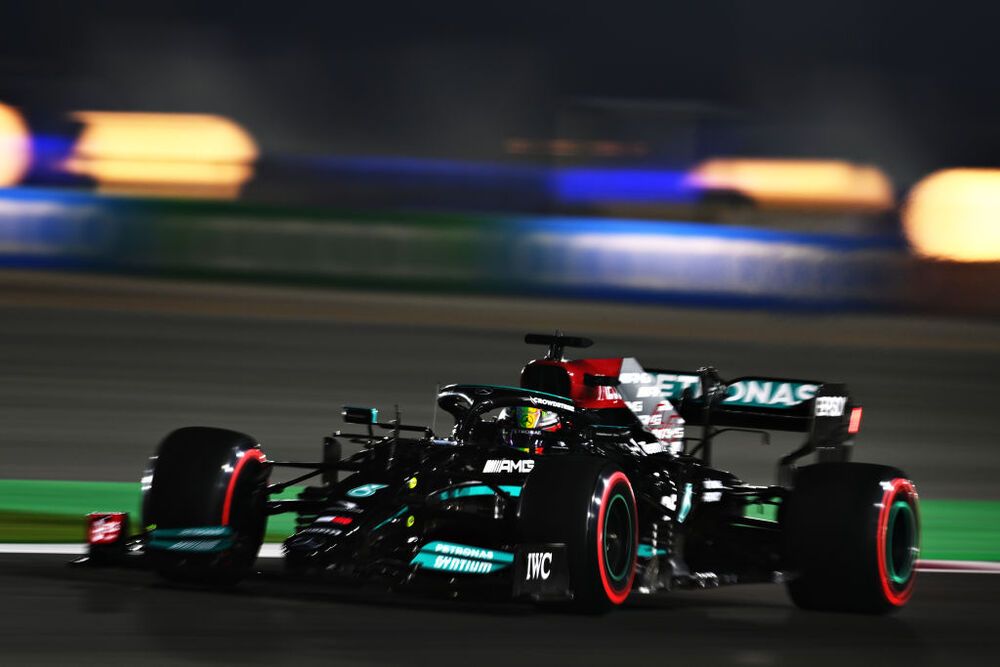 Pole position para Lewis Hamilton (Mercedes) en Losail