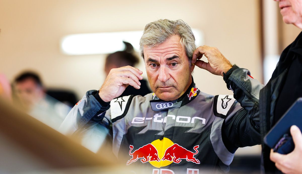 Carlos Sainz ultima la puesta a punto de su Audi RS Q e tron para el Dakar 2022