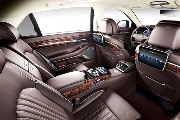 Genesis G90 interior