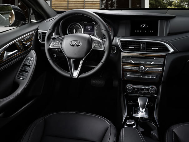 Infiniti Q30 interior