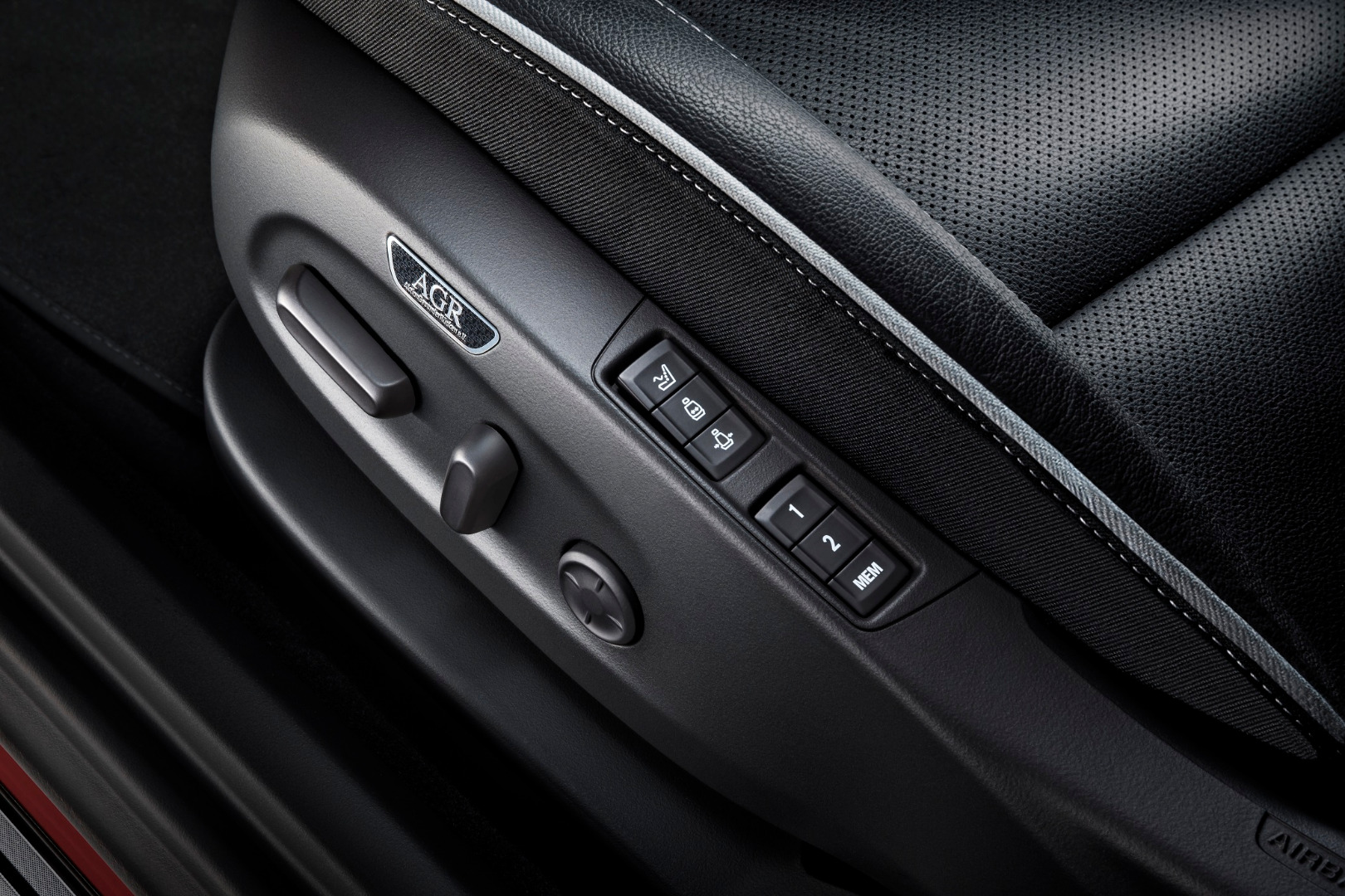 Opel Astra y sus accesorios para tus viajes de verano