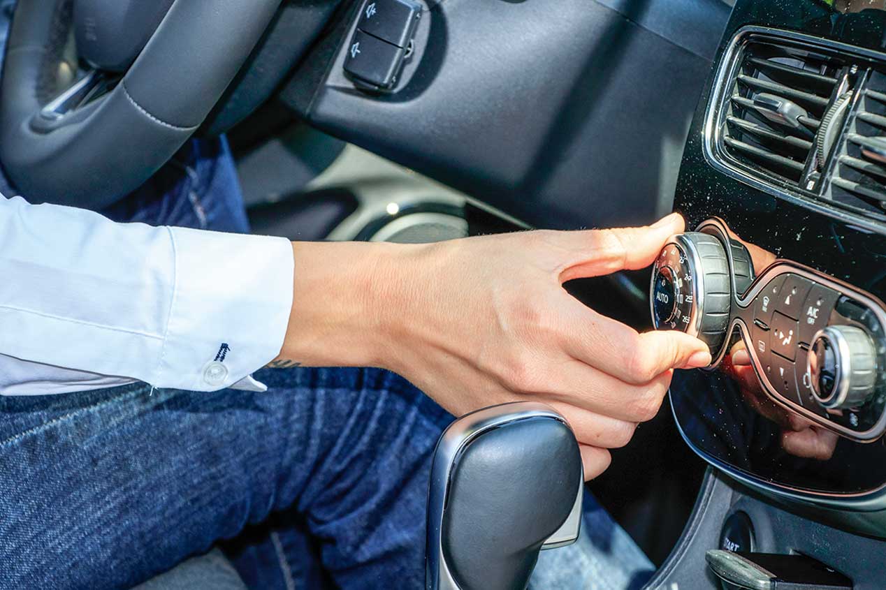 Evita que tu coche acabe en el taller este verano: lo que no tienes que hacer