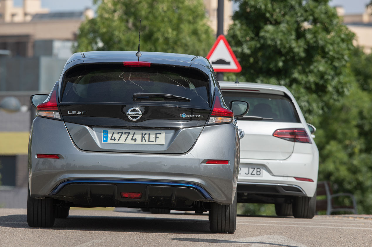 Comparativa Nissan Leaf vs VW e-Golf: duelo de coches eléctricos