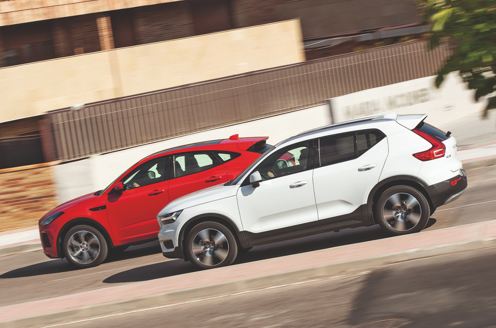 Comparativa SUV: Jaguar E-Pace vs Volvo XC40,  ¿cuál es mejor?