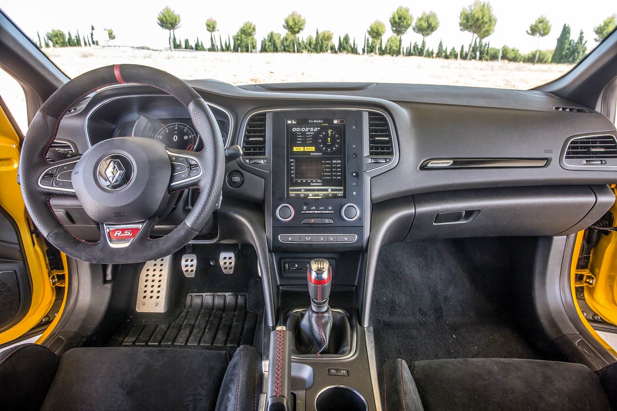 Comparativa Renault Megane RS vs Seat León Cupra R: made in Spain