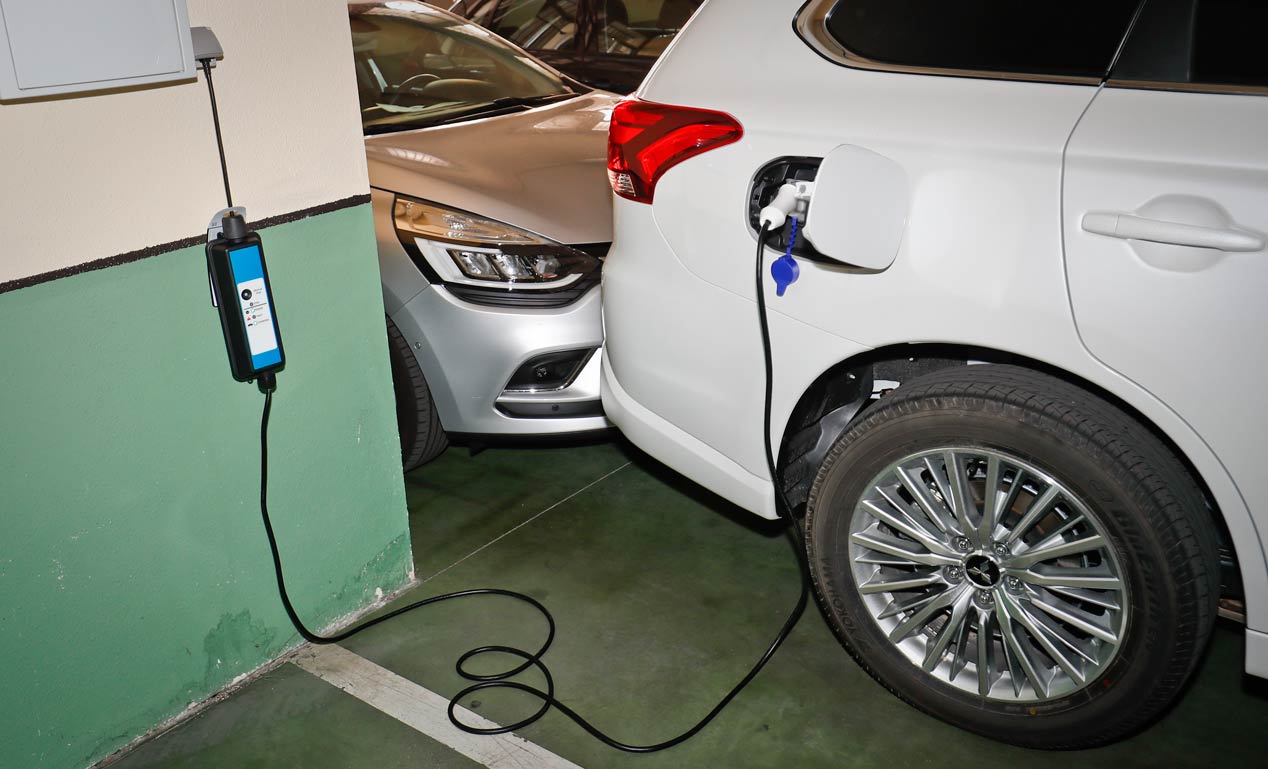Mitsubishi Outlander PHEV: así es su tecnología híbrida enchufable (vídeo)