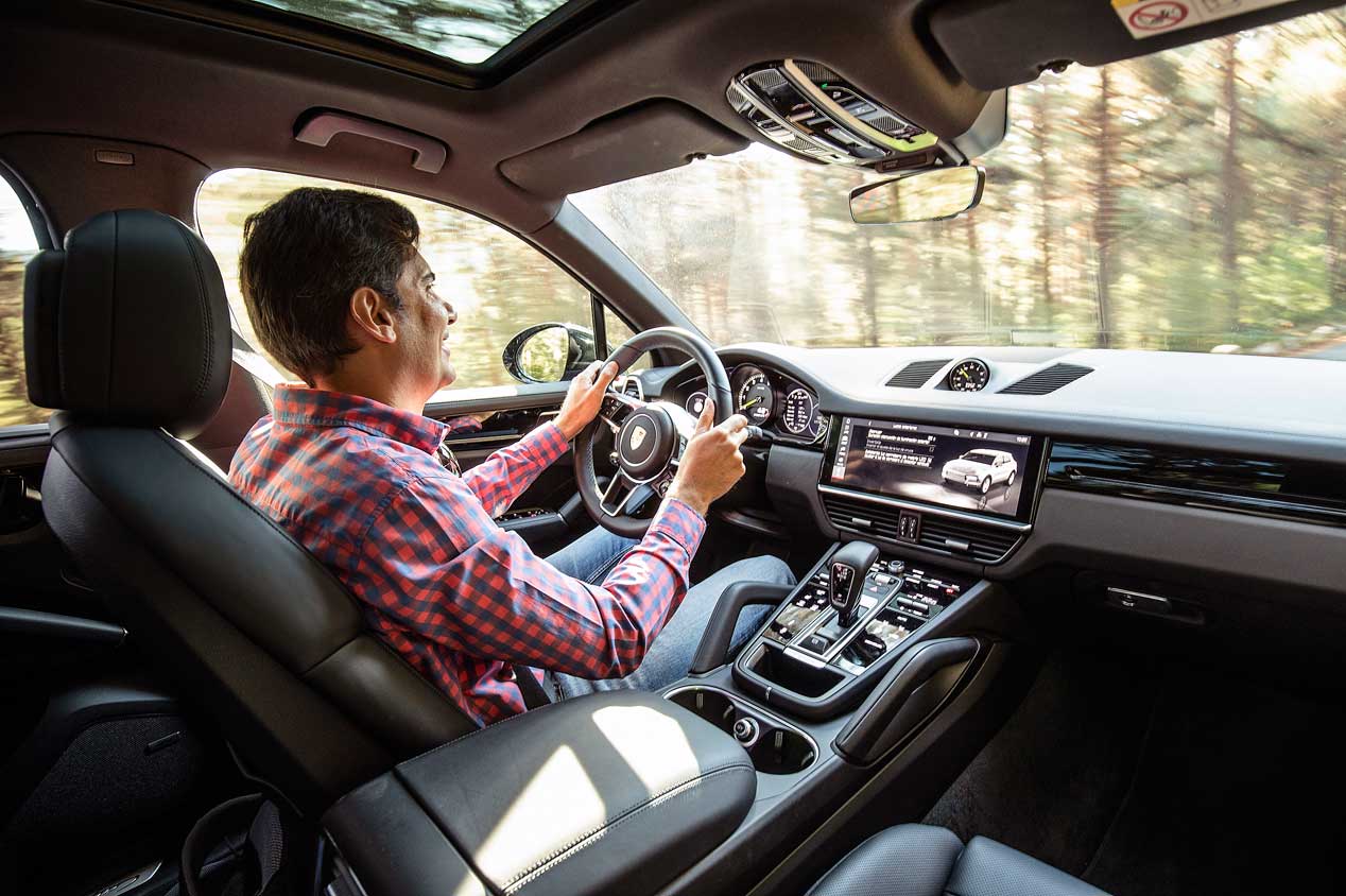 Porsche Cayenne E-Hybrid vs Range Rover Sport P400e: dos grandes SUV con etiqueta Cero