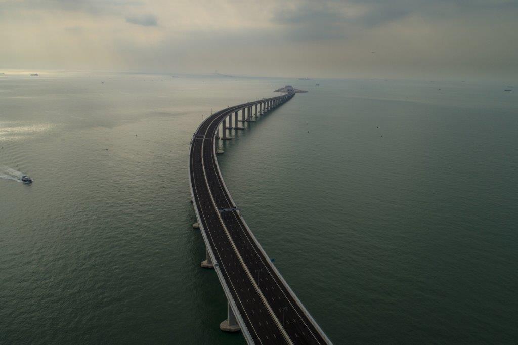 Puente Hong Kong-Zhuhai-Macao, el más largo sobre el mar