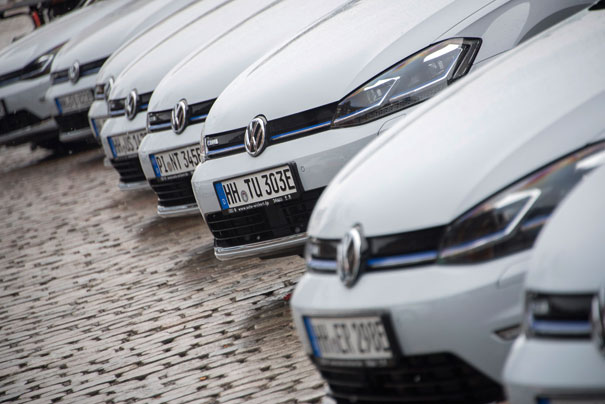 El coche eléctrico de VW costará menos de 20.000 €: Tesla, ¿hundida?