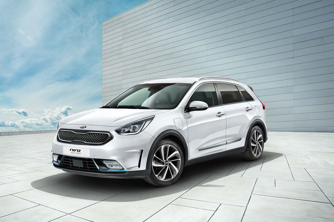 Todos los coches híbridos enchufables o plug in del mercado: guía de compra