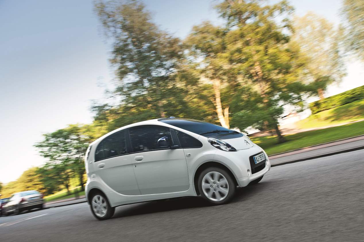 ¿Restricciones? No, gracias: los coches Cero y Eco más baratos del mercado