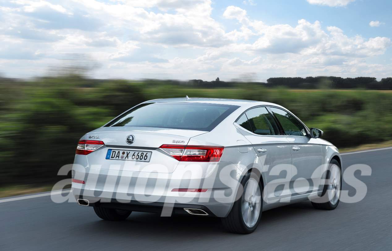 Skoda Superb 2019: la renovada berlina, casi a punto