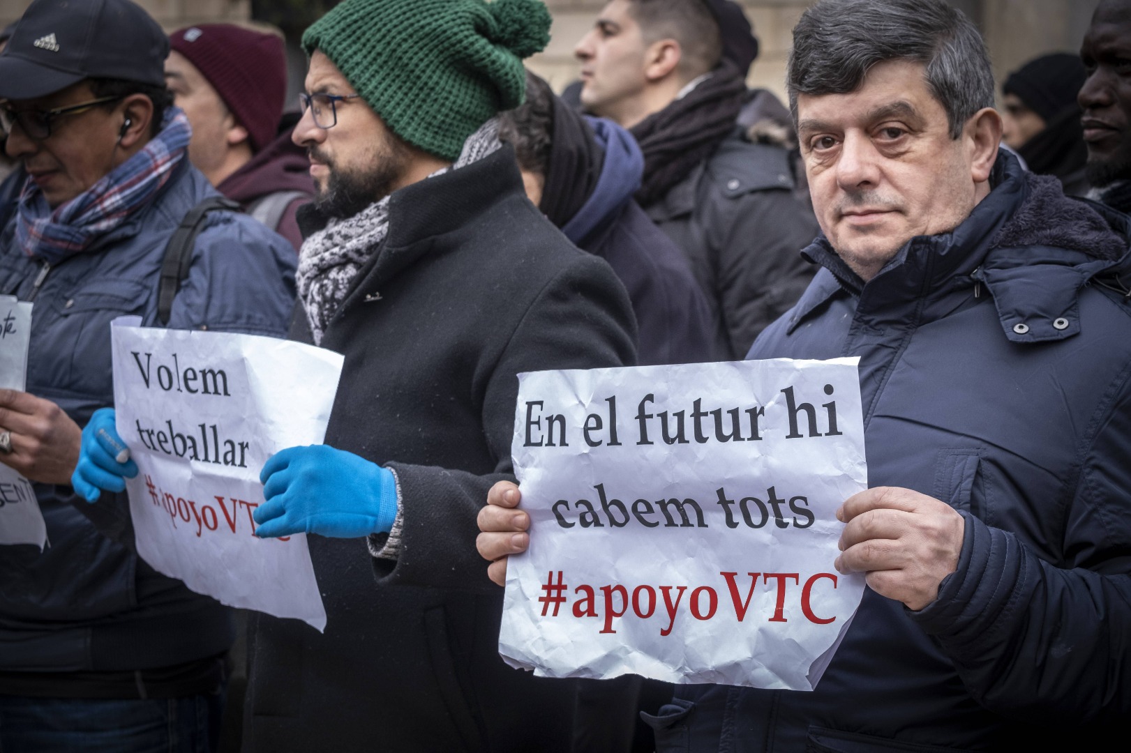 Uber y Cabify abandonan Barcelona tras la nueva regulación de las VTC