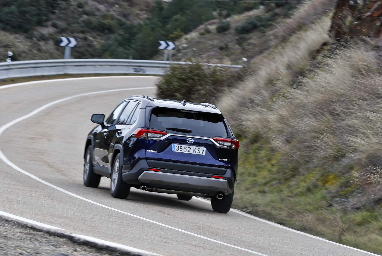 Toyota RAV4 Hybrid: superprueba al nuevo SUV híbrido