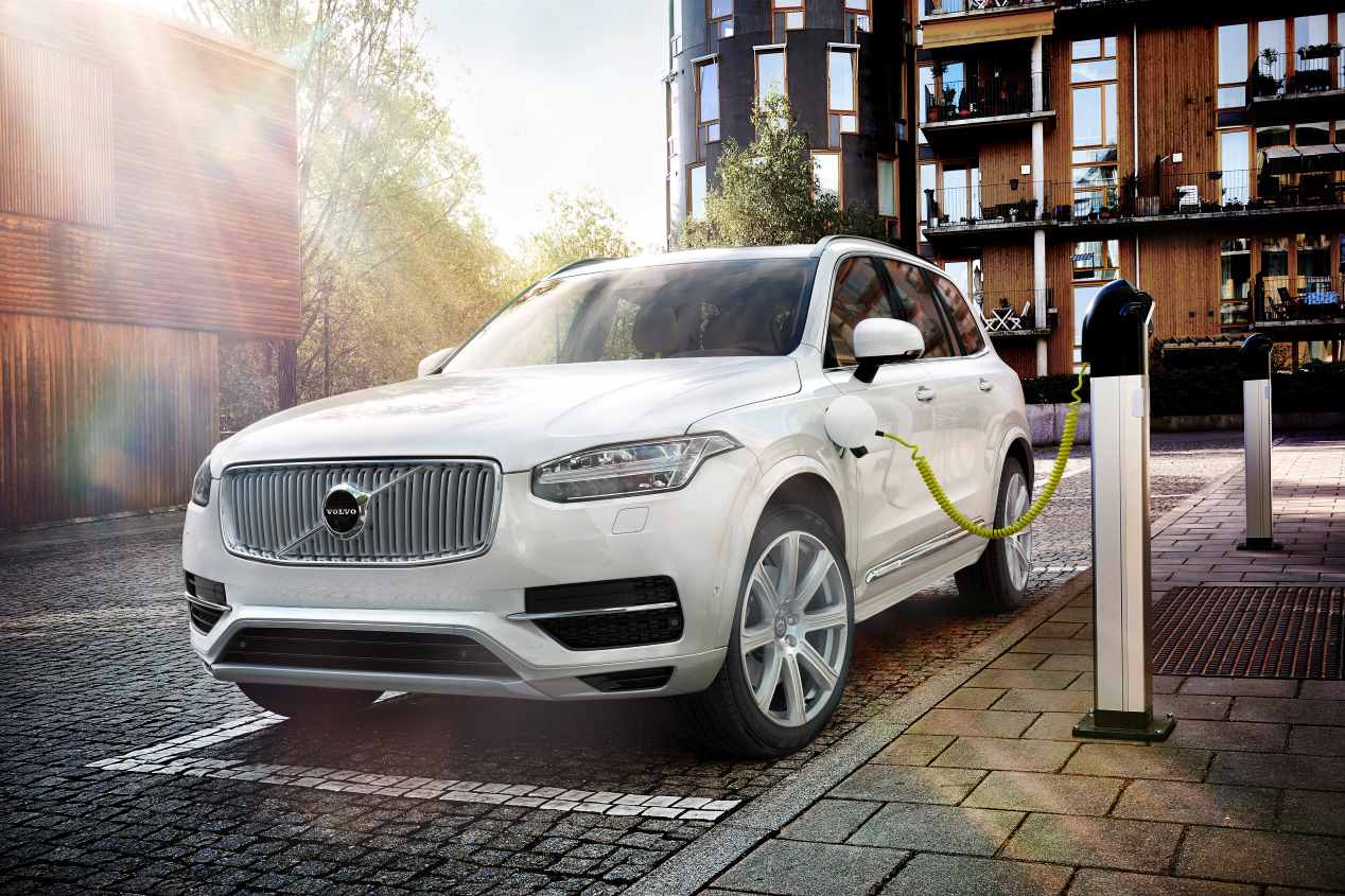 Los coches con etiqueta Cero o Eco pueden contaminar más que uno de gasolina