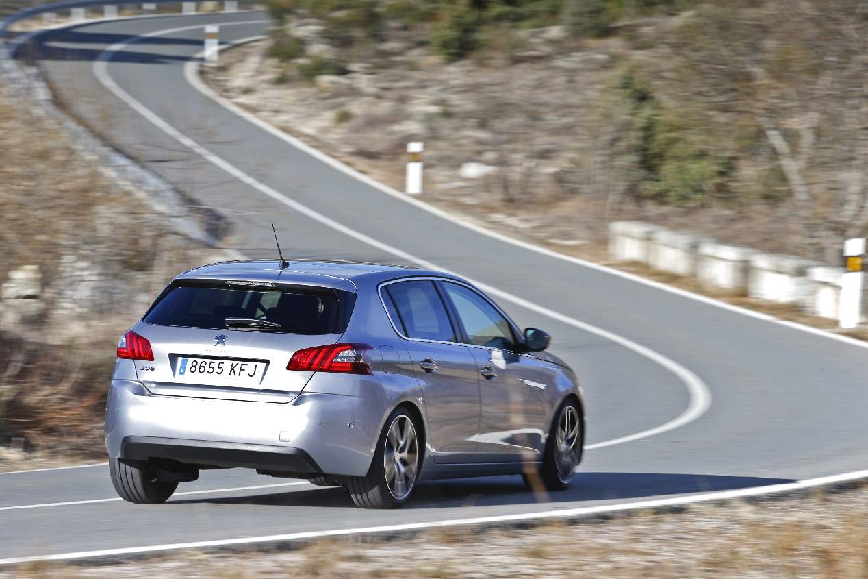 Peugeot 308 1.5 BlueHDi 2019: vuelve el cambio automático de 6 marchas al Diesel