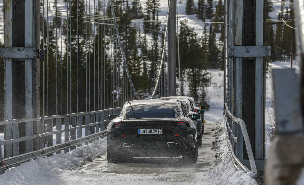 Todas las novedades que vienen de Porsche, Lamborghini y Bentley