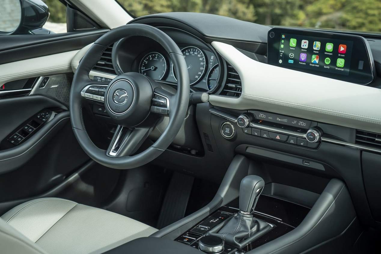 Mazda 3 Sedan 2019, datos y precios: ya a la venta también con Skyactiv-X