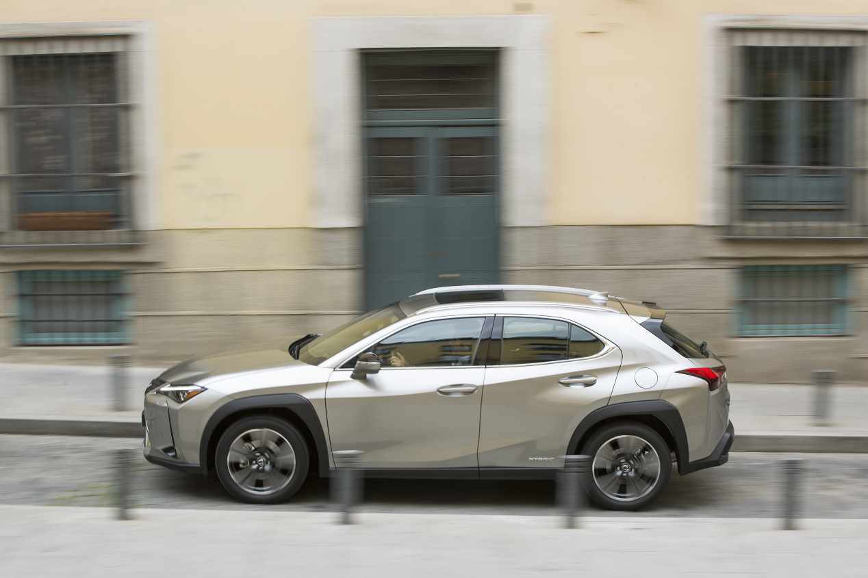 Lexus UX 250h 4x2: superprueba con mediciones al nuevo SUV híbrido