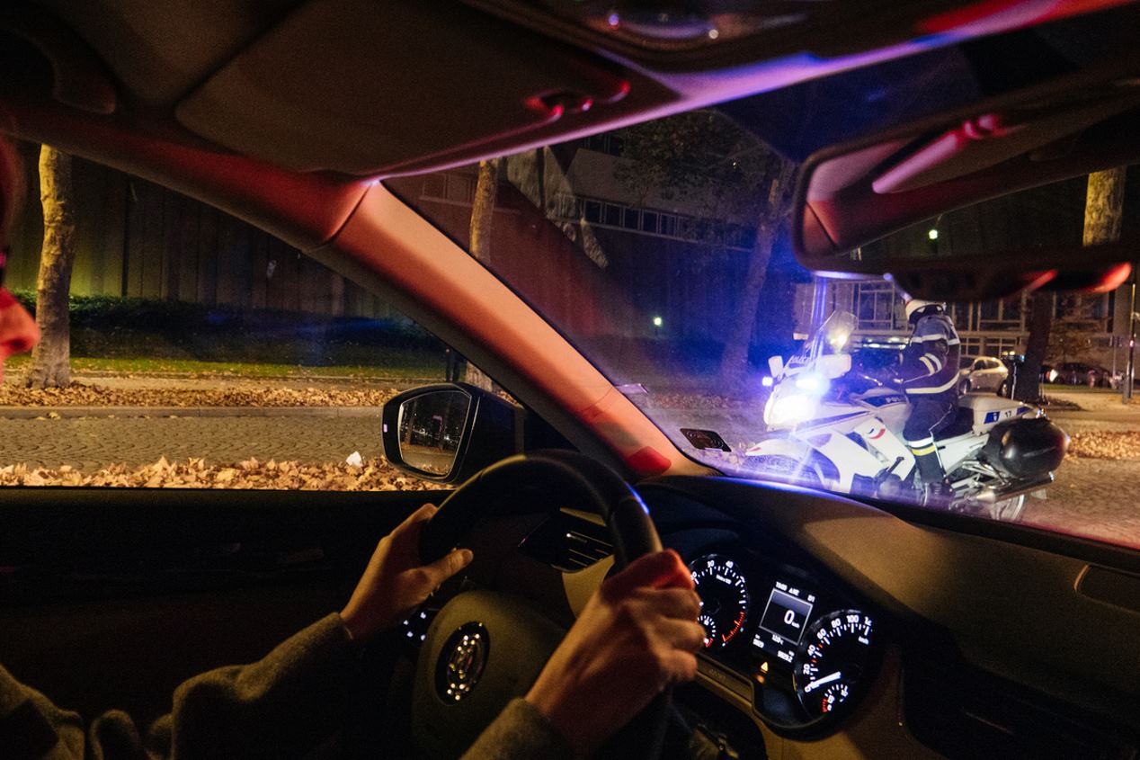 Multas de 100 € por llevar música alta en el coche… y hasta 3.000 por ruido muy fuerte