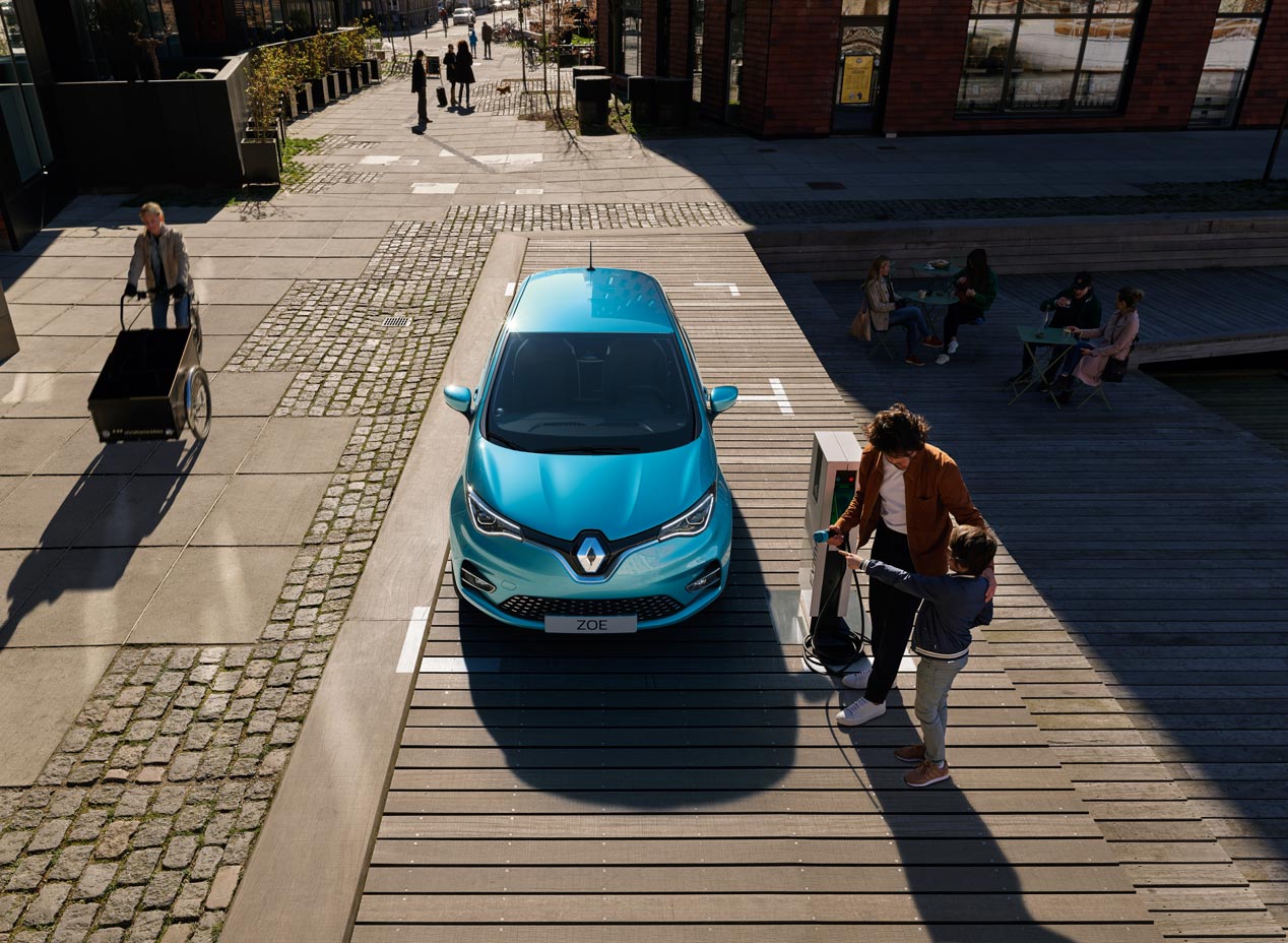 Nuevo Renault ZOE Z.E. 50: más potente, interior de Clio y 390 km de autonomía