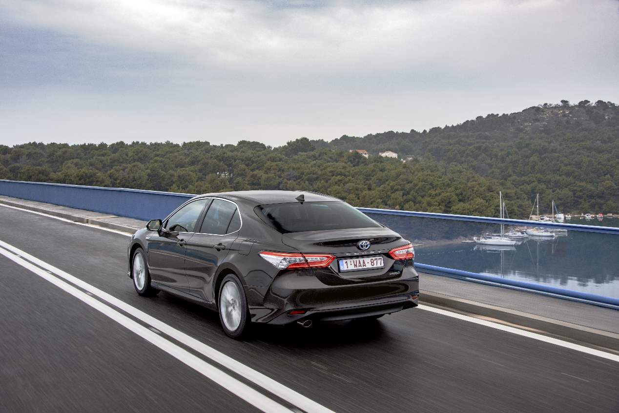 Toyota Camry Hybrid 2019: todos los precios y datos para España