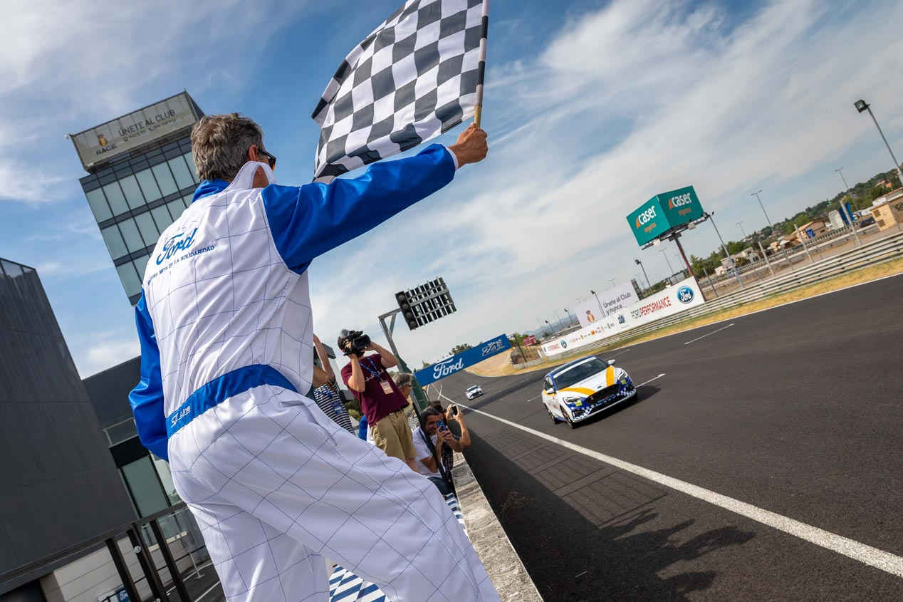 Autopista.es gana las 24 Horas de Ford: los mejores momentos, en fotos y vídeo