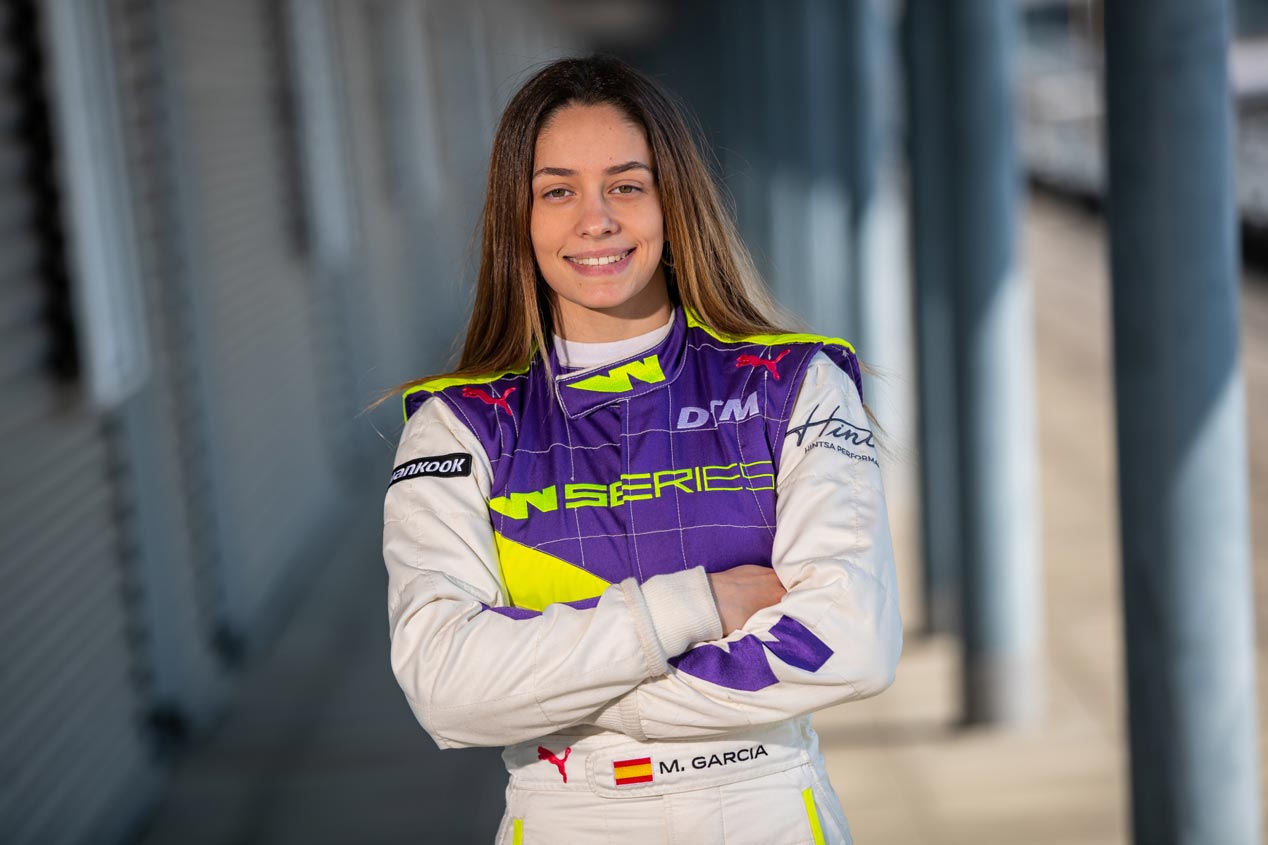 Mujer y motor: rompiendo barreras en el automovilismo mundial