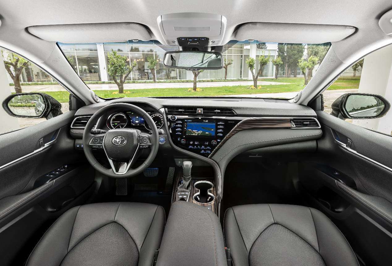 Toyota Camry vs VW Passat 2019, ¿cuál es mejor: el nuevo gran duelo de berlinas