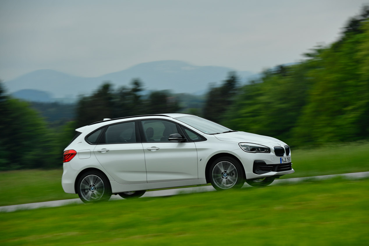 BMW 225 xe Active Tourer: nueva batería para el híbrido enchufable