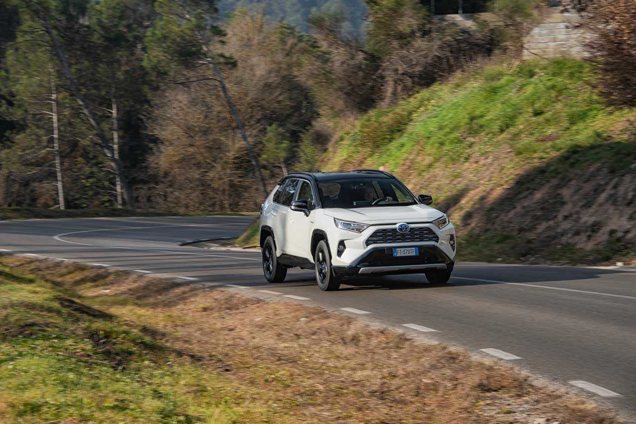 Toyota RAV4: fotos y datos del SUV pionero, que cumple 25 años