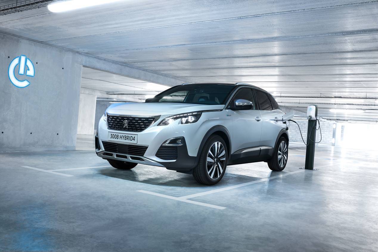 Peugeot 3008 GT Hybrid4: fotos, claves y vídeo del nuevo  SUV que llega en octubre