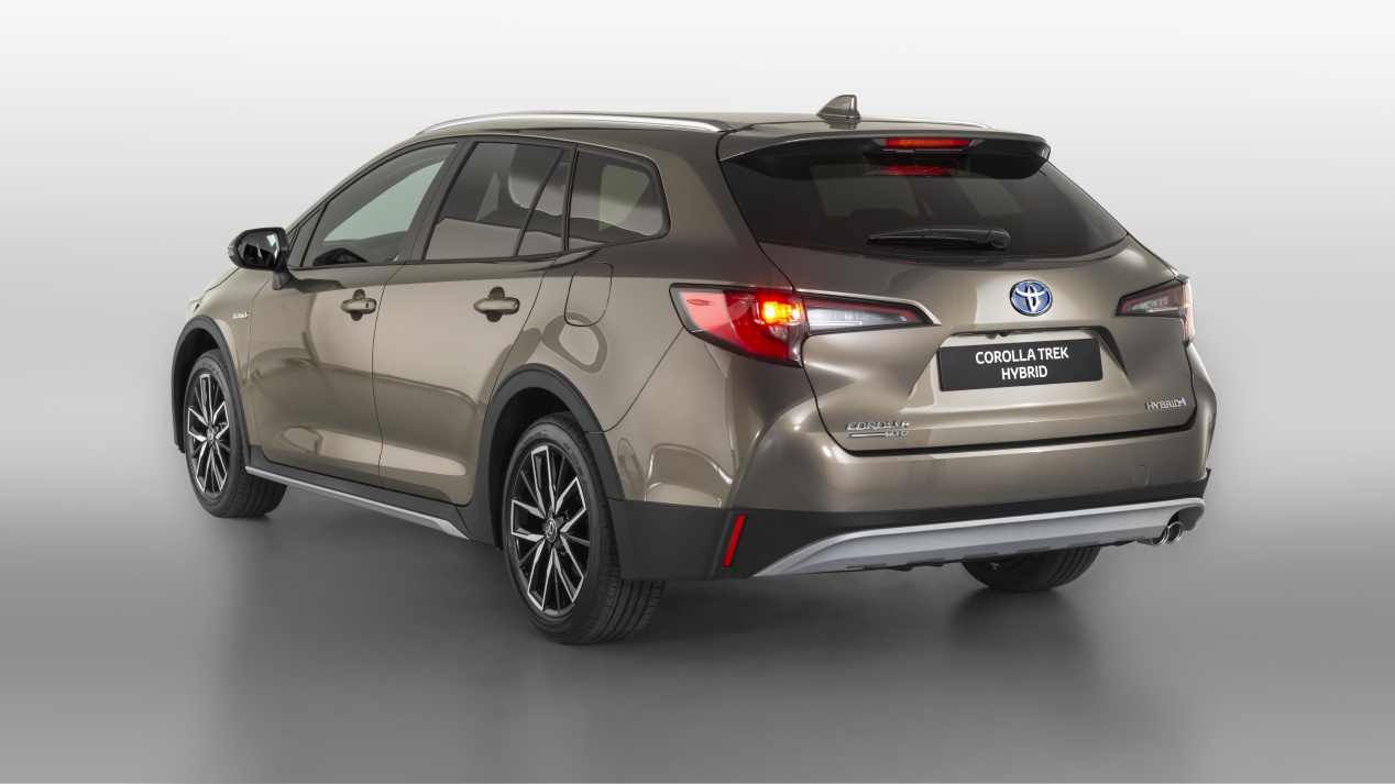 Toyota Corolla Trek: el compacto híbrido, ahora con estética off road… y bicicleta