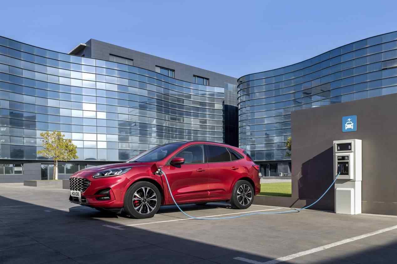 Todos los SUV que llegan a finales de 2019 y en 2020: Tucson, Kuga, Captur, 3008… 