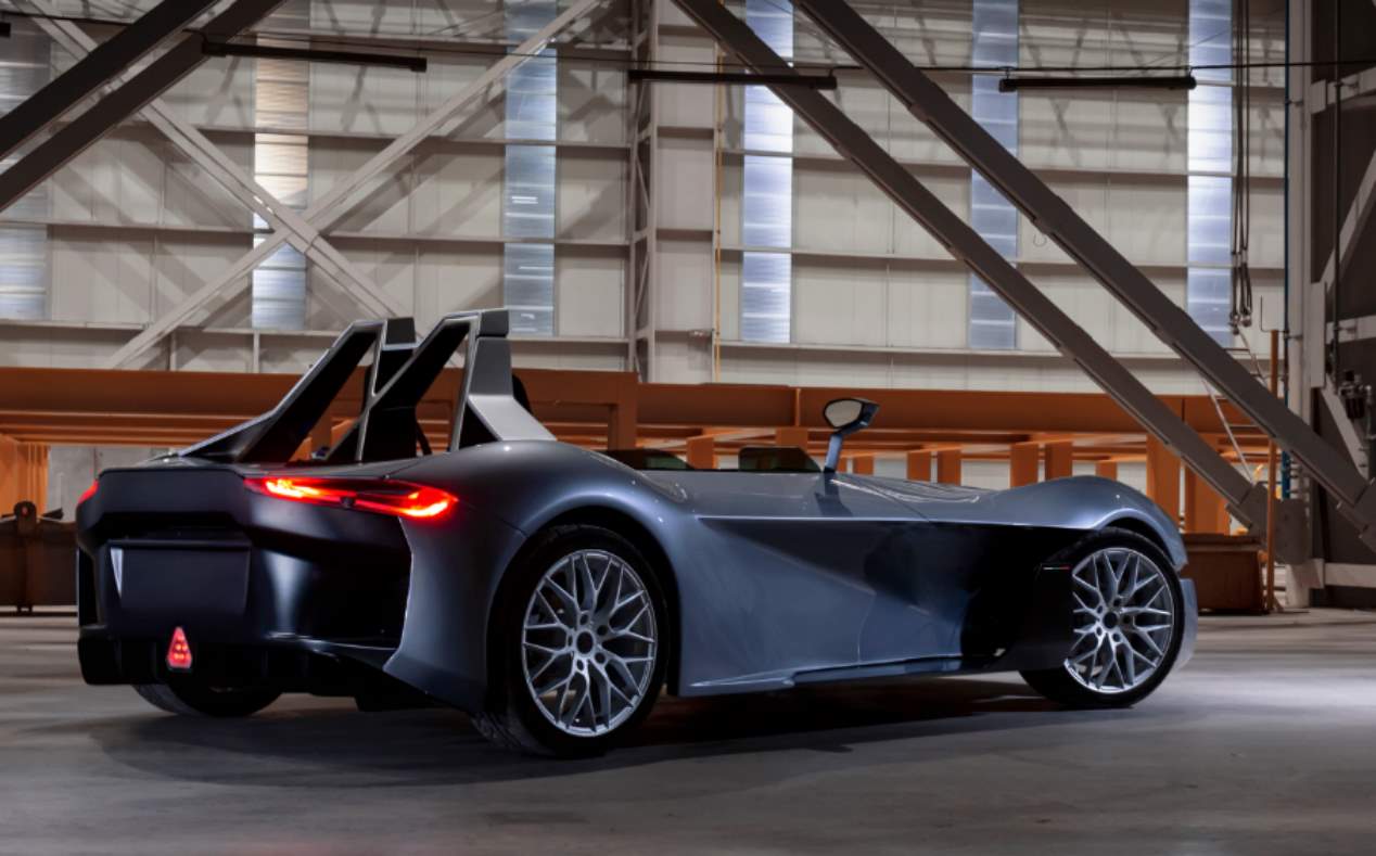 Kinetic 07: el deportivo eléctrico basado en un Caterham ¡e impreso en 3D!