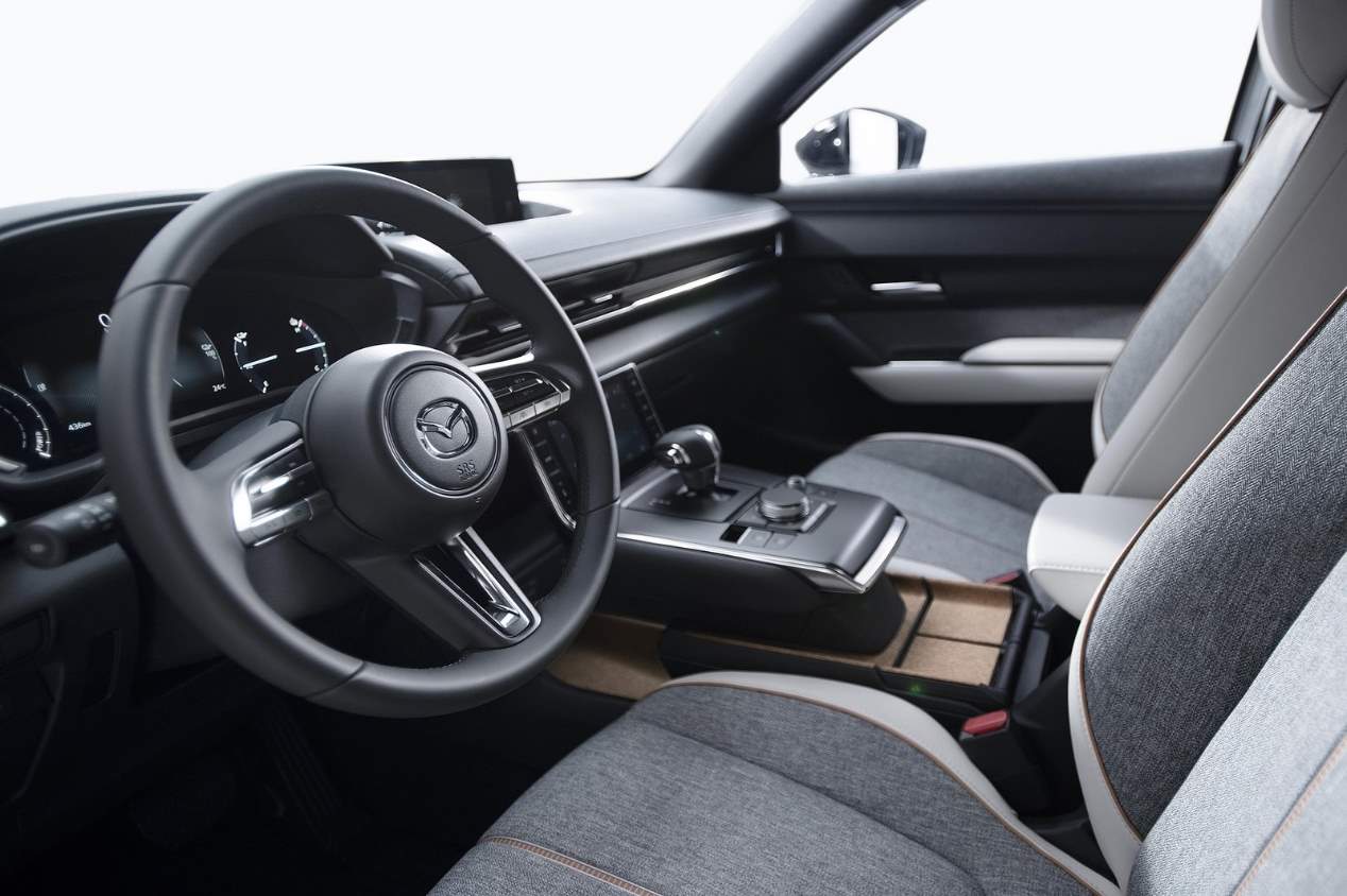 Mazda MX-30 2020: así es el nuevo SUV eléctrico con puertas similares al RX-8