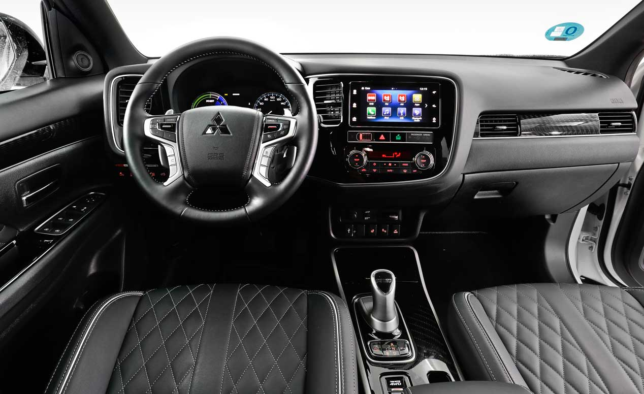 Mitsubishi Outlander PHEV, ¿alguien da más por menos? (VÍDEO)