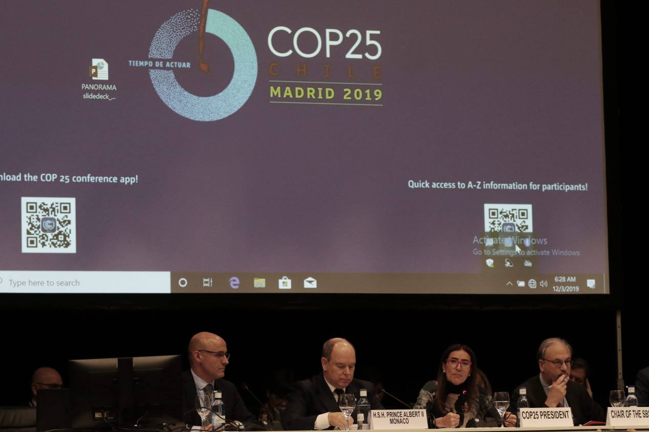 La Cumbre del Clima y sus paradojas: cada político, en coche eléctrico y con una comitiva de 8 vehículos