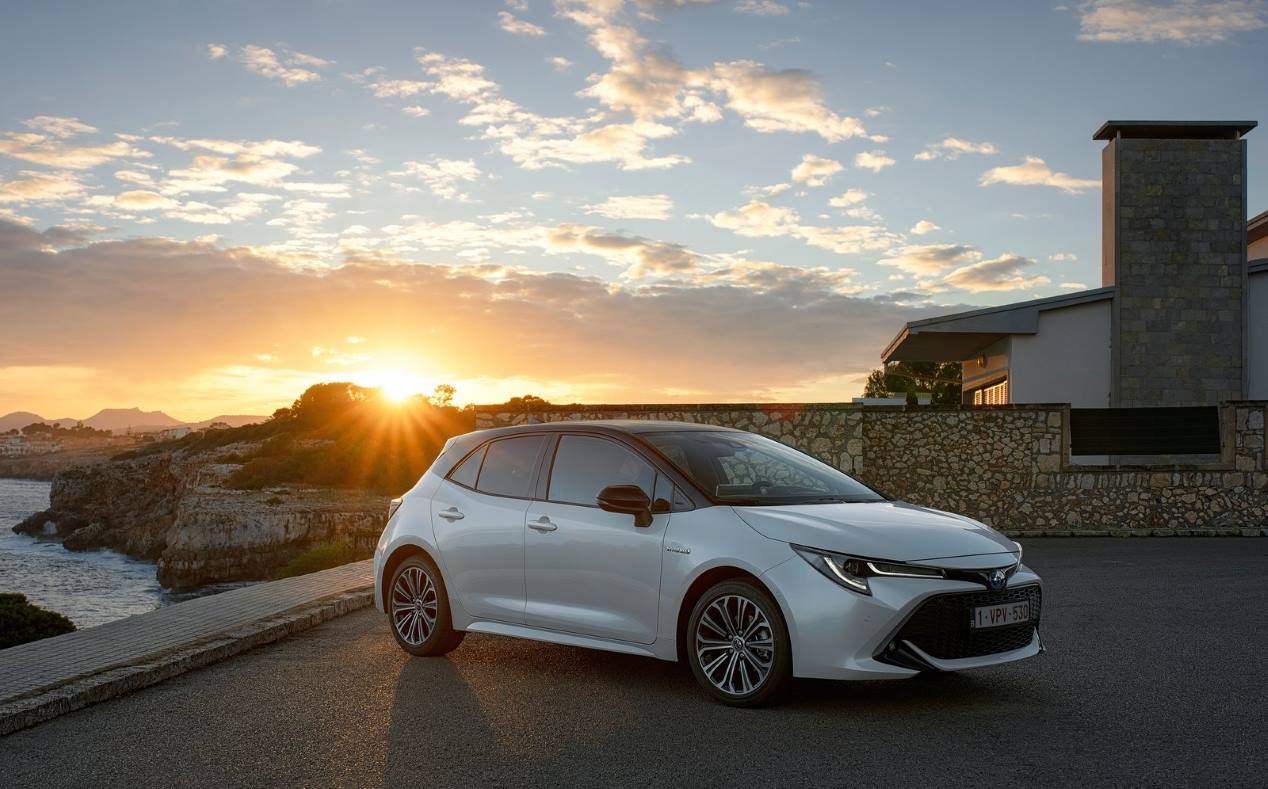 Los coches eléctricos, híbridos, híbridos plug-in y de gas más vendidos en España