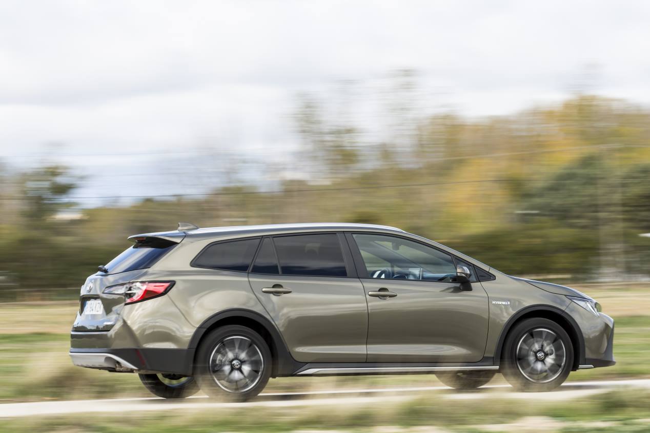 A prueba el Toyota Corolla Touring Sports Trek: familiar con toques SUV