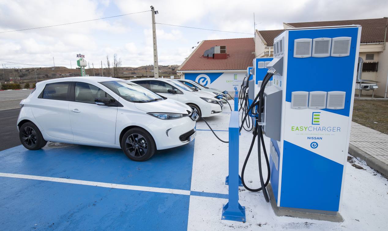 Las ventas de coches de gasolina doblan a las de diésel: ¿qué pasará en 2020?