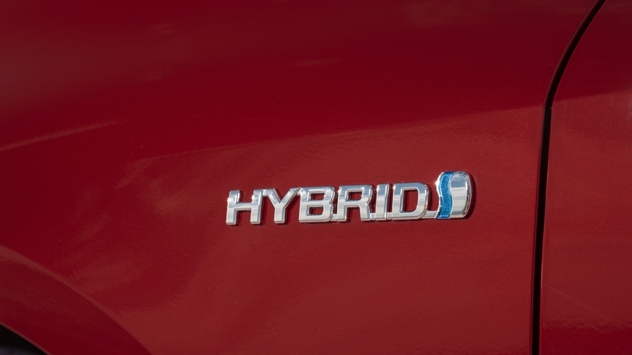 Evolución conductor vs vehículo: cómo se adapta la conducción con los coches híbridos