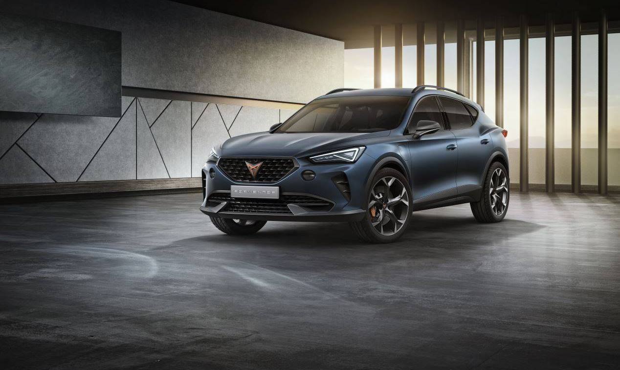 Todos los coches deportivos de 2020 mes a mes: Taycan, Mégane R.S., M2…