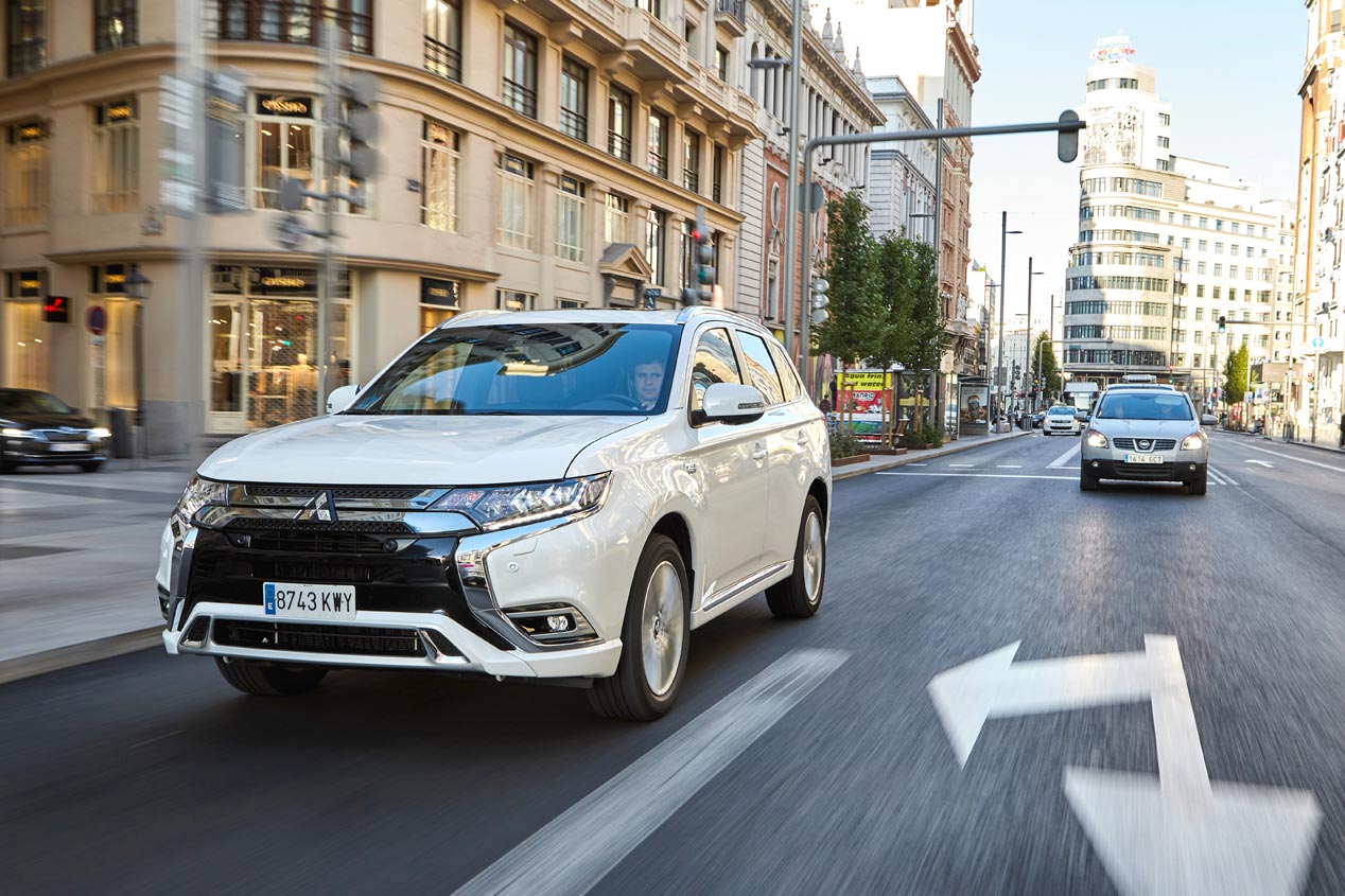 Mitsubishi Outlander PHEV: las claves del SUV electro-híbrido