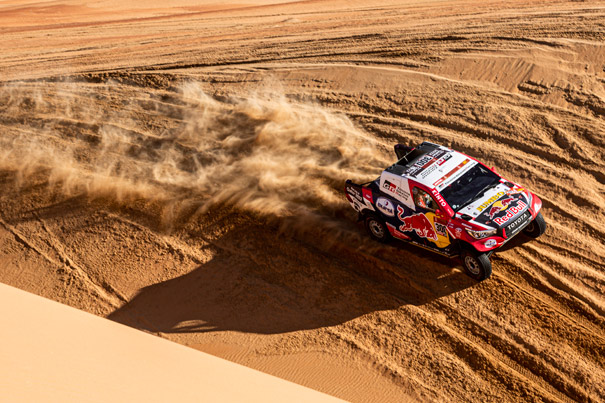 Dakar 2020: Sainz llega a la etapa final líder a 10 minutos de Peterhansel